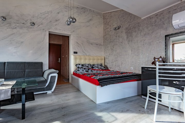 Room 9 of 56