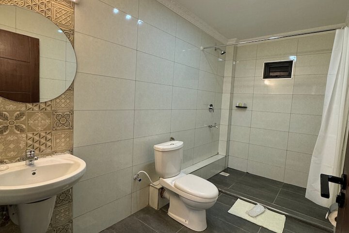 Room 12 of 22
