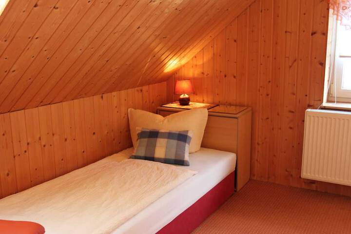 Room 2 of 27