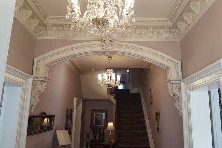 Guest Lobby