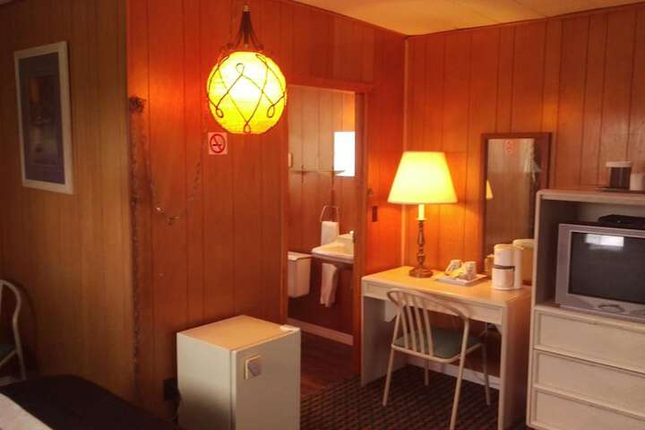 Room 15 of 27