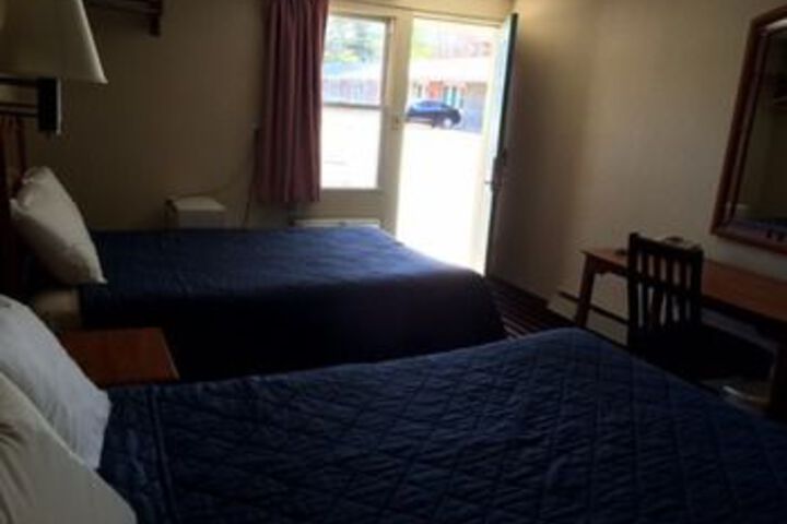 Room 5 of 6