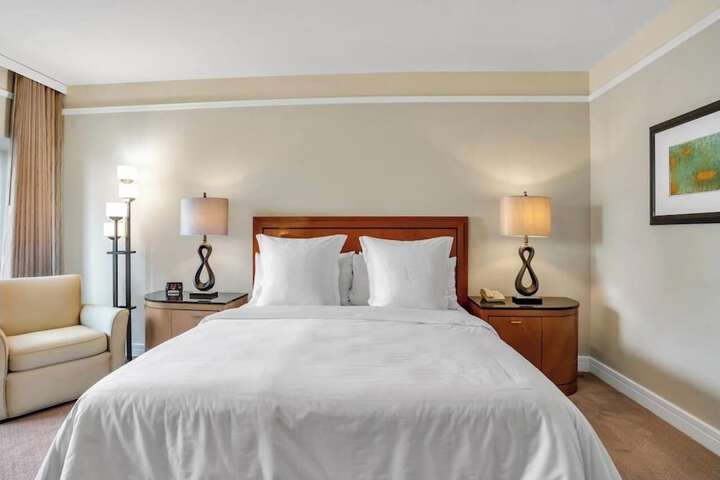 Room 4 of 16