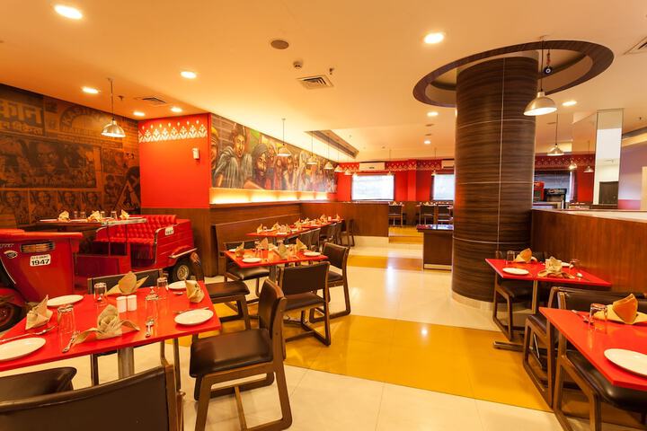 Dining Photos