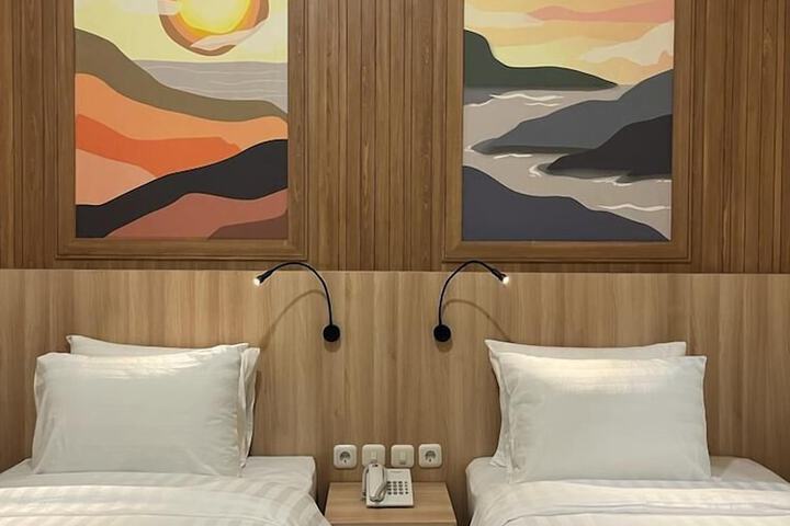 Room 43 of 85
