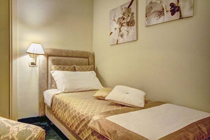 Room 26 of 54