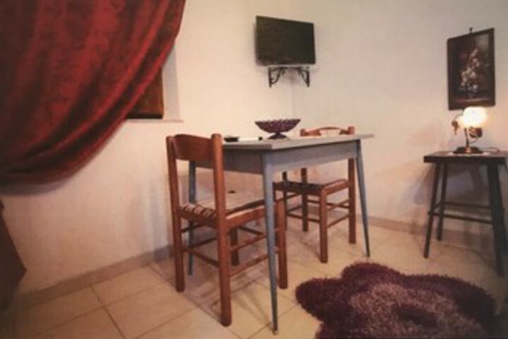 Room 6 of 19