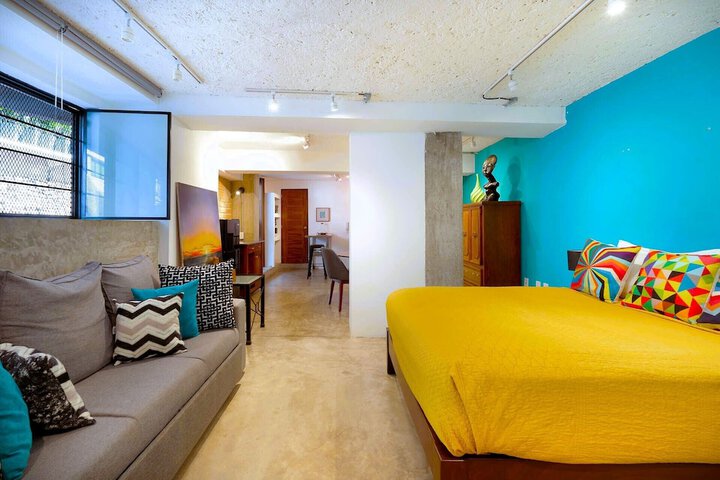 Room 10 of 68