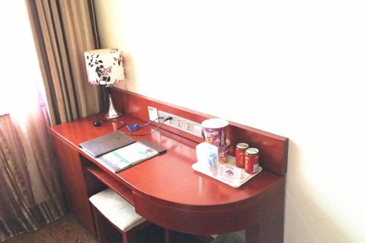 Room 19 of 35