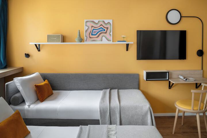 Room 38 of 69