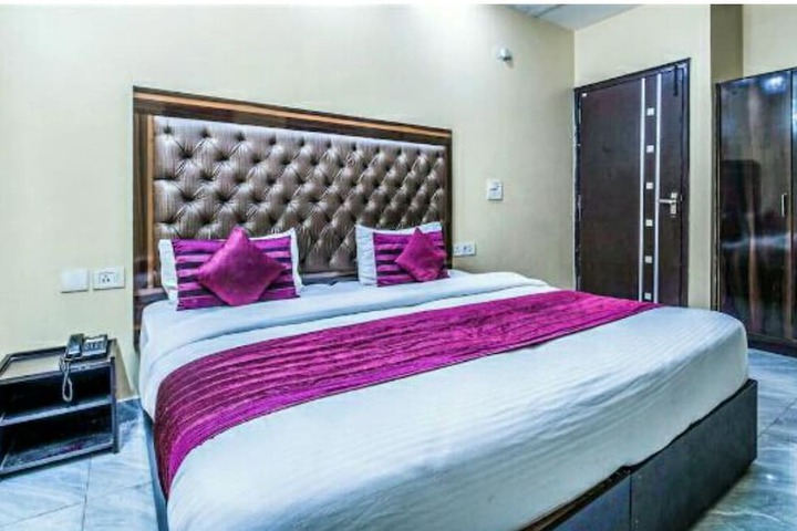 Room 7 of 22