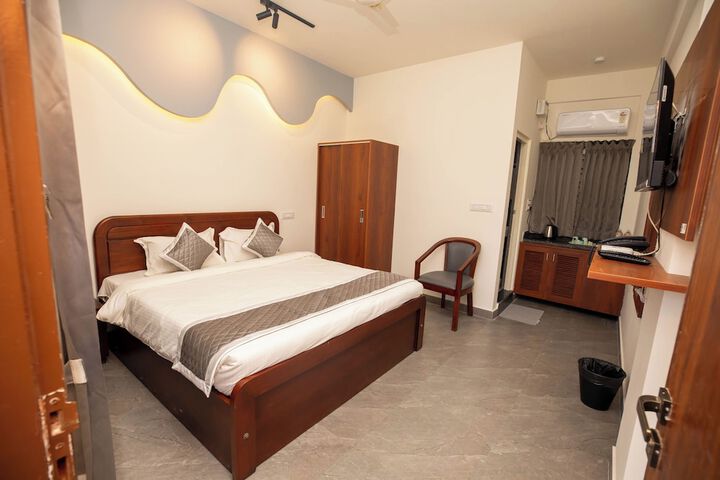 Room 19 of 36