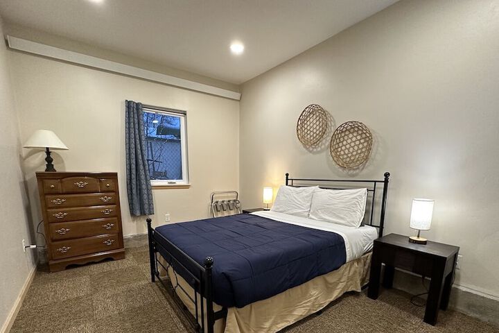 Room 30 of 46