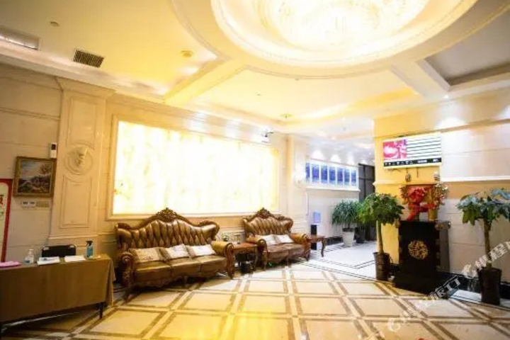 Hanrui Youpin Hotel (Linquan Passenger Terminal)
