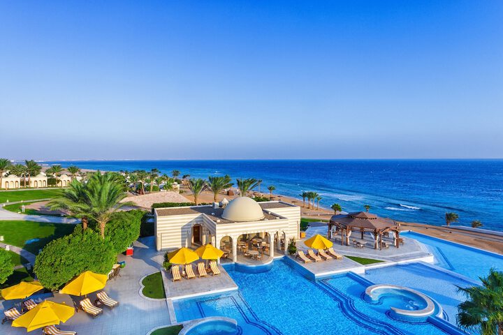 Pool Hotel
