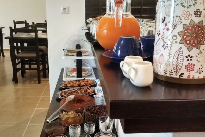 Breakfast/Coffee Service 17 of 22