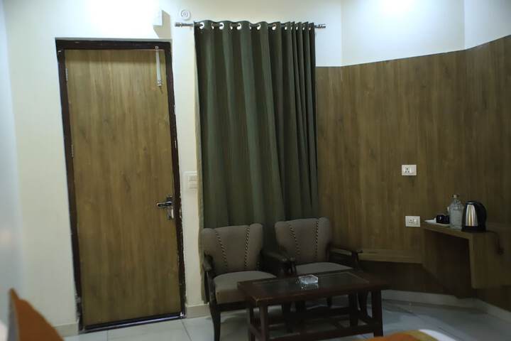 Room 22 of 178
