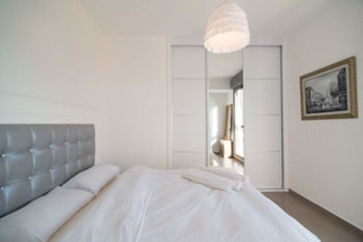 Room 18 of 71
