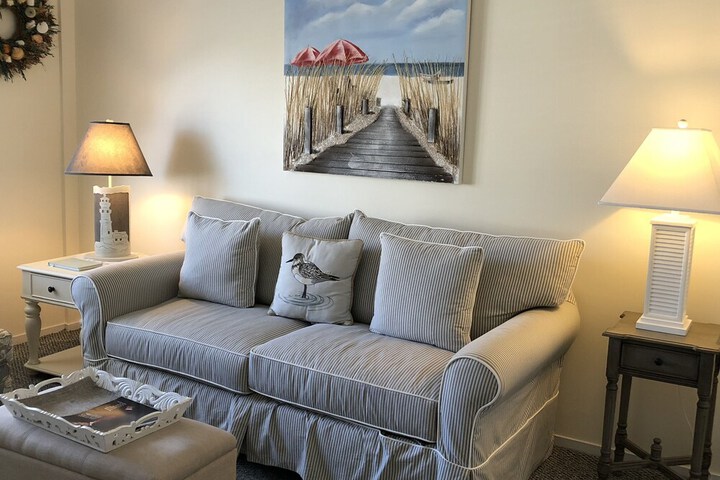 Room 141 of 237