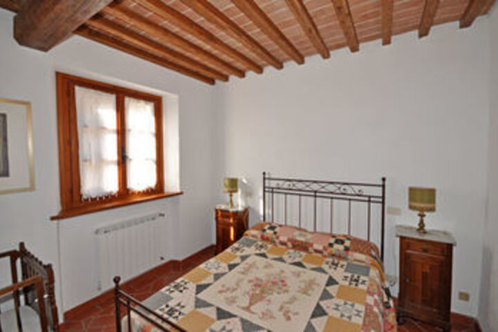 Room 10 of 26