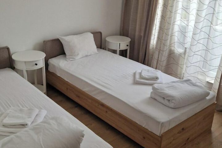 Room 7 of 43