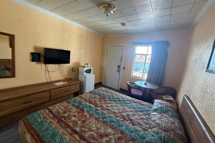 Room 5 of 39