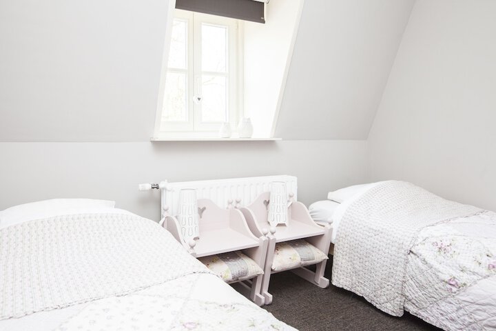 Room 8 of 64