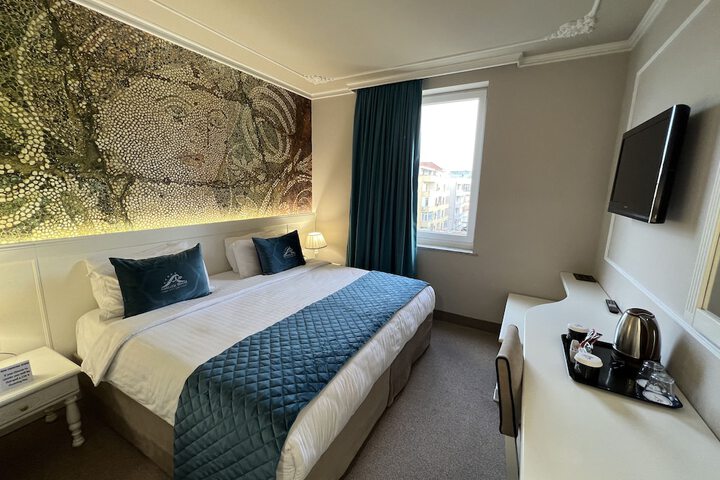 Room 75 of 164