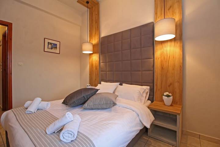 Room 6 of 31