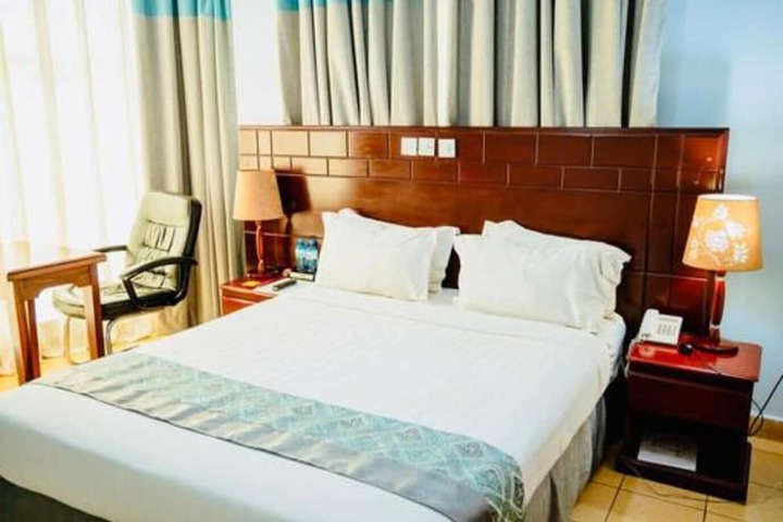Room 82 of 167