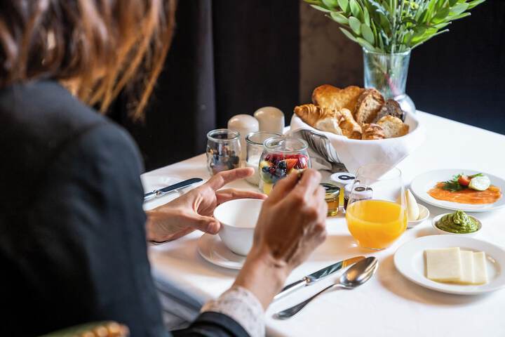 Breakfast/Coffee Service 76 of 117