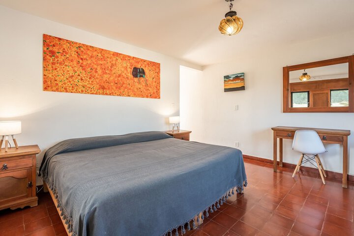 Room 7 of 27