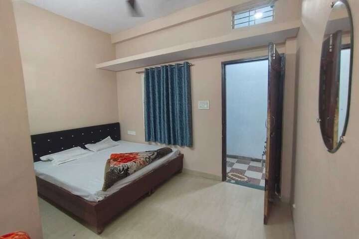 Room 7 of 10