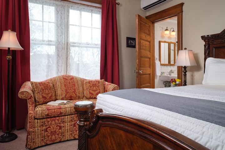 Room 4 of 41