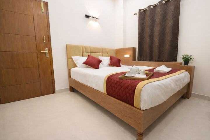 Room 11 of 21