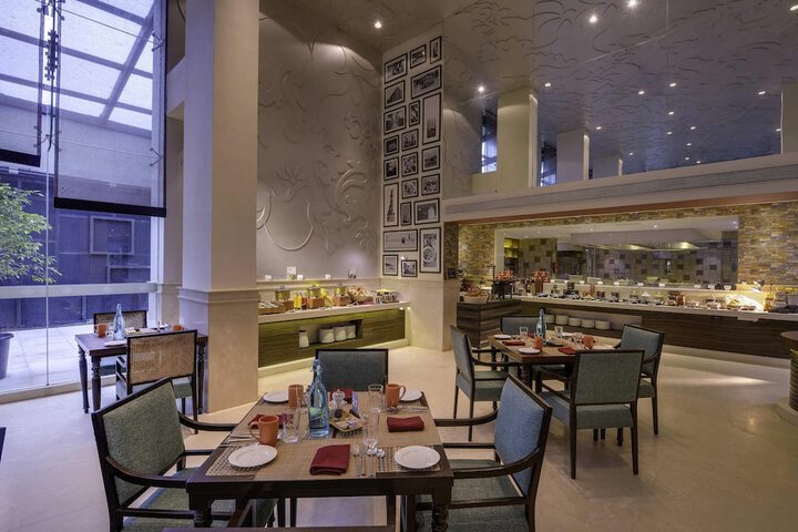 Dining 62 of 97