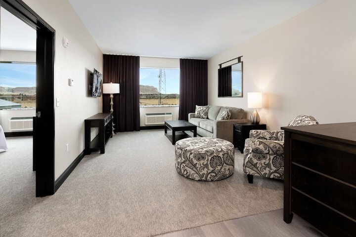 Room 28 of 59