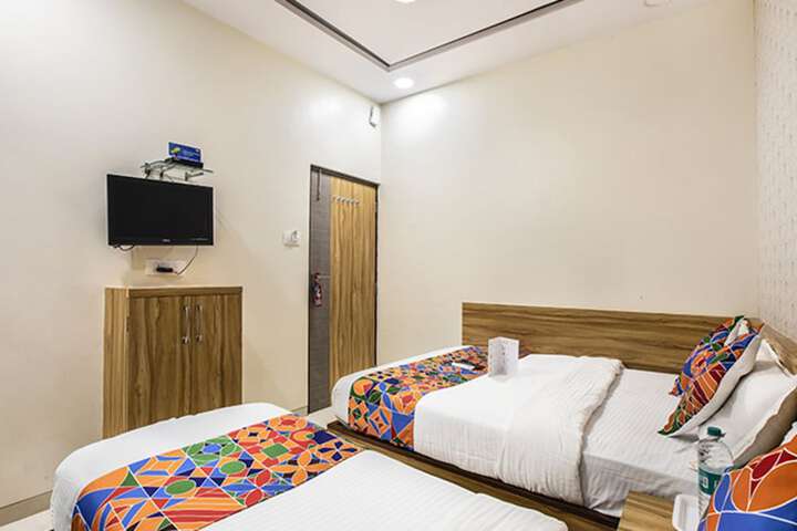 Room 12 of 23