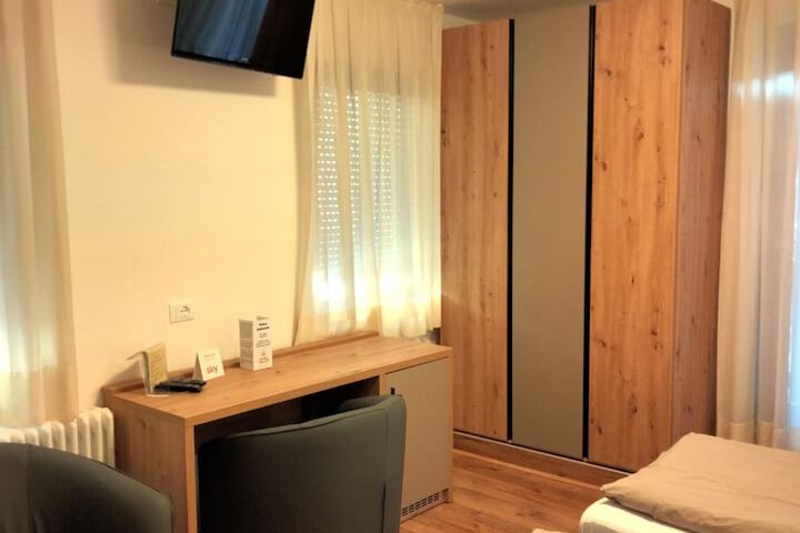 Room 17 of 69