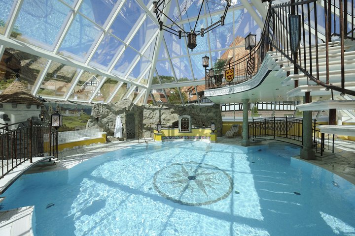 Pools & Facilities