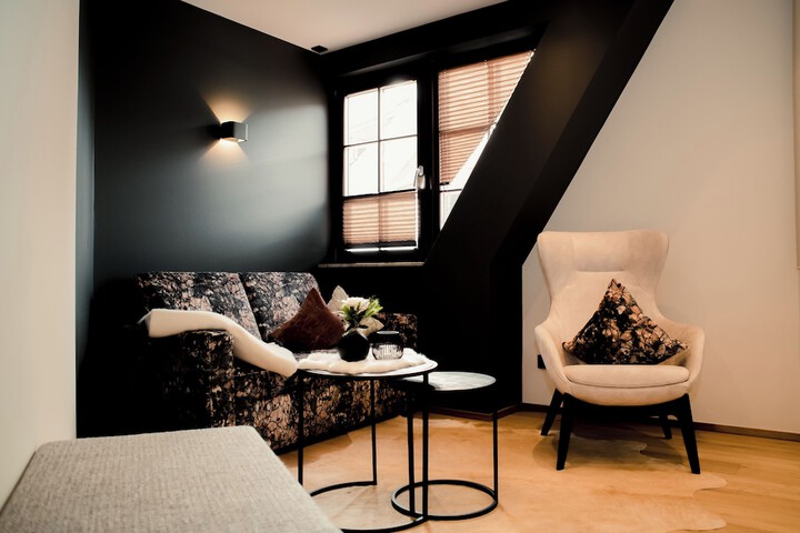 Room 50 of 153