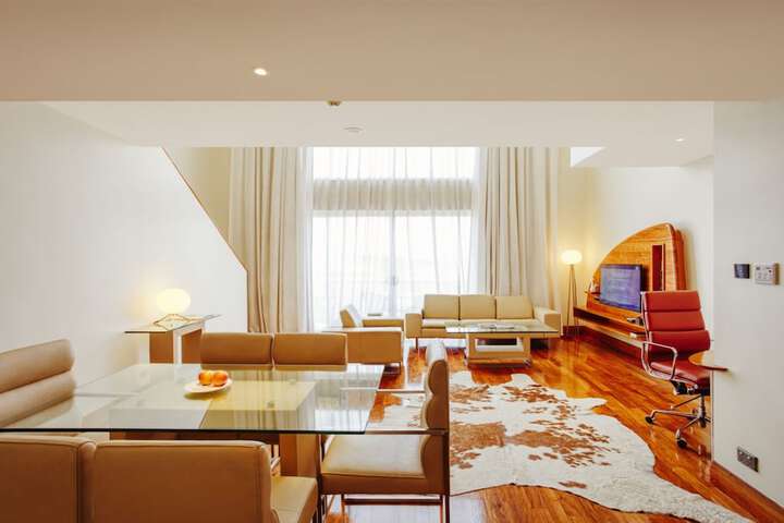 Room 38 of 100