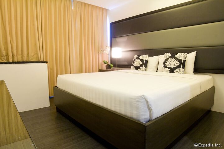 Room 15 of 51