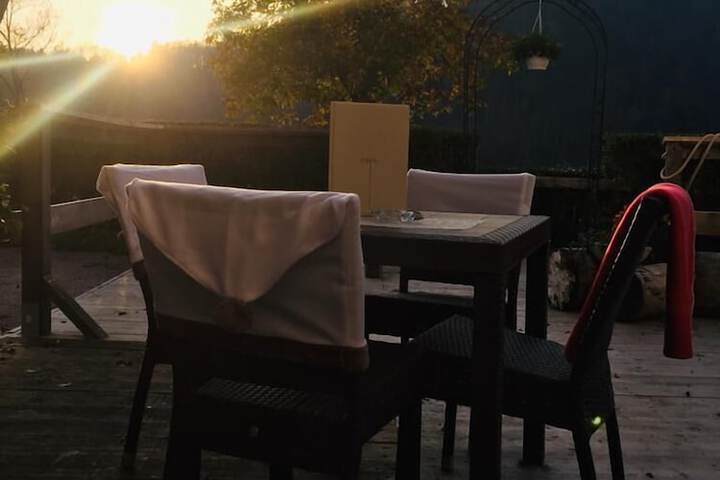 Dining 42 of 83