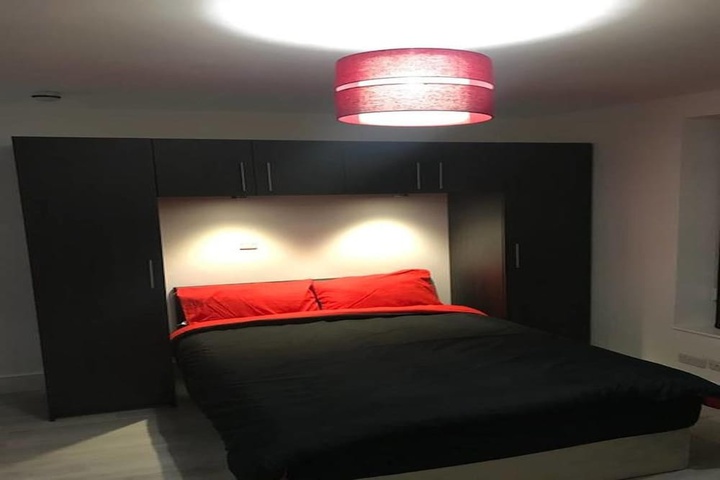 Room 4 of 16
