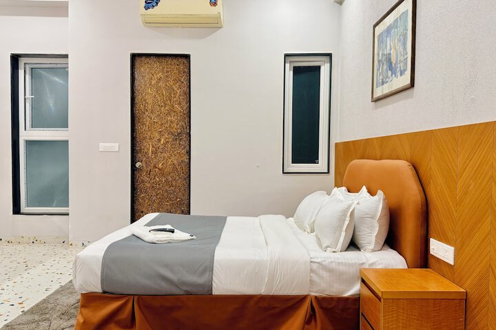Room 52 of 92