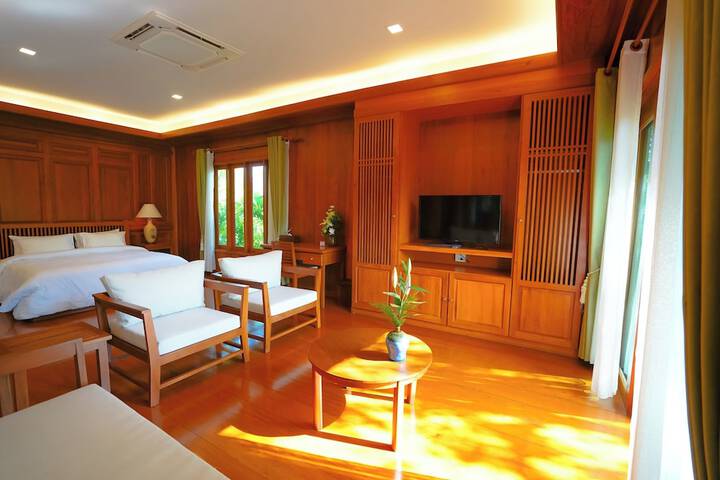 Room 4 of 27