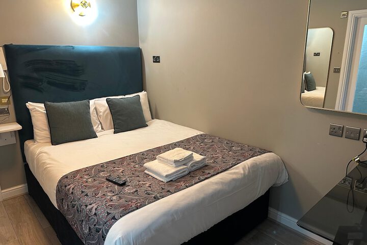 Room 48 of 89