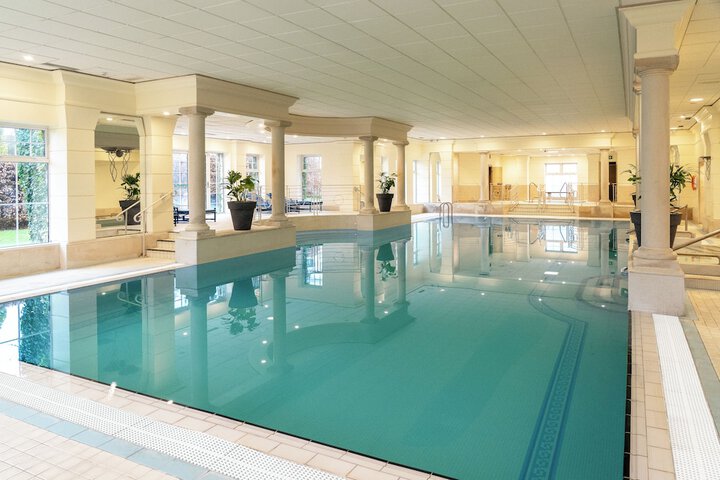 Pool Hotel