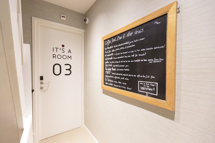 Ballroom/Hall 23 of 33